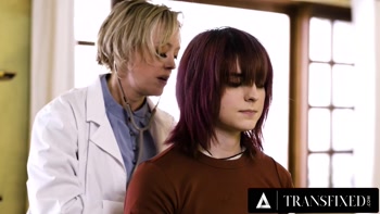 Transfixed: Dee Williams & Khloe Kay Seduce Jean Hollywood in Sultry Medical Exam