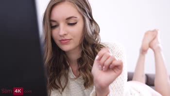 Slim4K: Leggy babe Vika Lita gets ready for her lover
