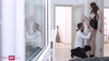 Slim4K: Leggy babe Vika Lita gets ready for her lover