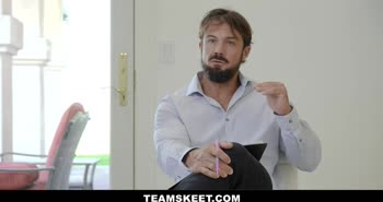 Madi Collins Craves Deepthroat Therapy With Justin Magnum's Big Dick