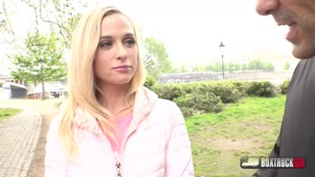 Vinna Reed Teases Public Massages Then Seduces on the Street