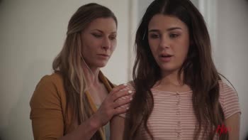 Lesbian Lovemaking Lessons with Ariel X & Kylie Rocket
