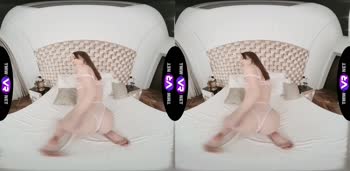 Kate Quinn's Intimate Virtual Reality Solo Show