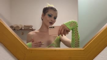 HaneyNannyGermany's Golden Shower Delight