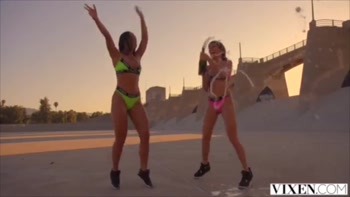 VIXEN Hotties Riley Reid and Teanna Trump live to be bad
