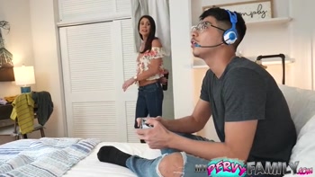 Which Butthole Feels Better? Stepmom Anal Challenge - Abby Somers