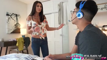 Which Butthole Feels Better? Stepmom Anal Challenge - Abby Somers