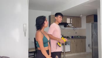 Su's Neiorly Favor: Anal Fling with Her Voluptuous Latina Ass