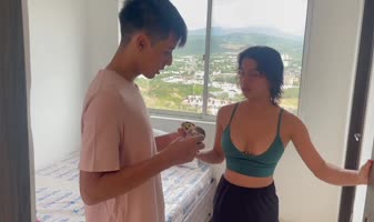 Su's Neiorly Favor: Anal Fling with Her Voluptuous Latina Ass