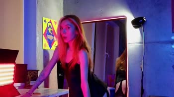 Izi_fox's Sizzling Solo: Red Hot Seduction in HD