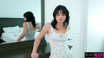 Evie Christian's Step Fantasies: Will You Get Hooked If I Masturbate in Front of You?