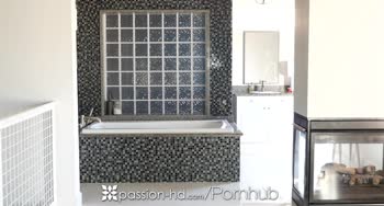 Sydney Cole's Shower BJ Frenzy: Passionate HD Hardcore