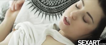 Zena Little's Petite Seduction: Surprising Cunnilingus
