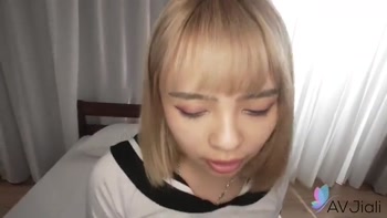 Xiao Bao Zi's Sizzling Seduction: Blowjob Frenzy & Steamy Sex