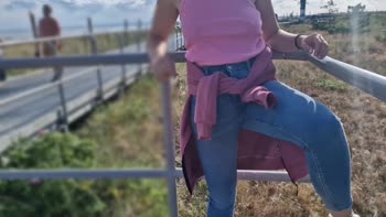 HottPussy118's Pier Show: Fresh Teen (18+) Flashes Her Tits in Public