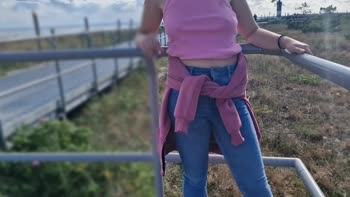 HottPussy118's Pier Show: Fresh Teen (18+) Flashes Her Tits in Public
