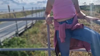 HottPussy118's Pier Show: Fresh Teen (18+) Flashes Her Tits in Public