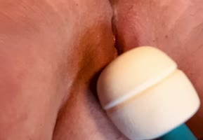 Squirt Sensations: BeautifulFlyer97's BBW Masturbation Delight