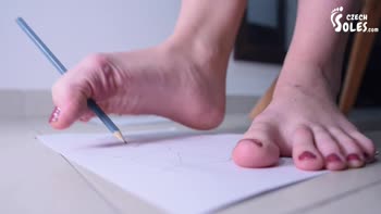 Soleful Artistry: Czech Teen (18+)'s Feet Take Center Stage in Body Painting POV