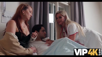 MILF Gets Horny When She Sees Her