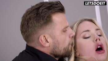 Finnish Slut Angie Lynx Takes Huge Cock in Ass and Squirts Hard - HER LIMIT