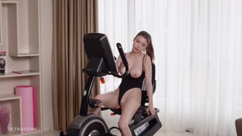 Mila Azul's Morning Workout Unleashes Her Sultry Side