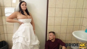 BRIDE4K. Brunette wife gets her hairy vagina licked and penetrates in the WC