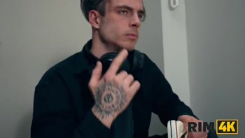 RIM4K. Battle for a fuckboy with a happy lesbian ending