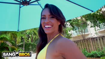 Kelsi Monroe's Flawless PAWG Takes Center Stage with Peter Green