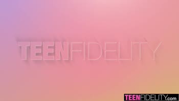 Mary Popiense's 60FPS Teen (18+) Seduction: Petite Babe Delivers