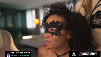 21 SEXTURY - Gorgeous Masked Lika Star, Romy & Jayla Eat Wet Pussies