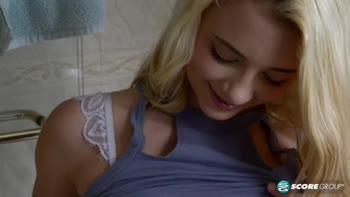 Riley Star - Riley's Soapy Solo Seduction