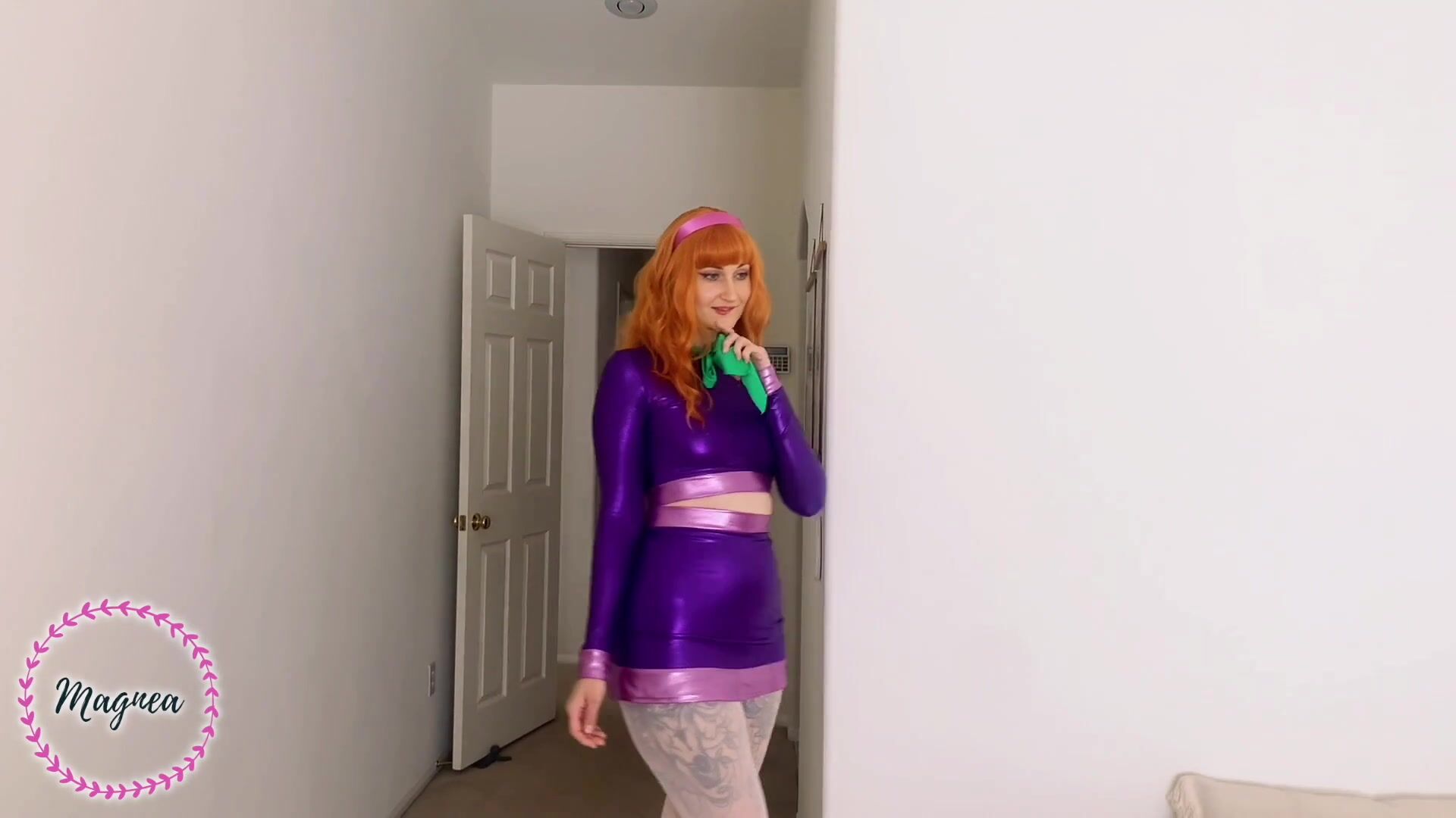Velma Spies on Daphne Fucking Fred