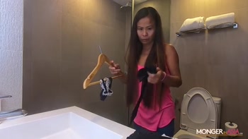 Tattooed Pinay Treats Big Cock to Racy Affair