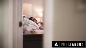 Sophia Burns Teases Step-Cousin's Lust, Then Devours His Every Wound
