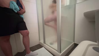 BerryBabe69's Sizzling Shower Surprise: Fast Cum & Big Ass
