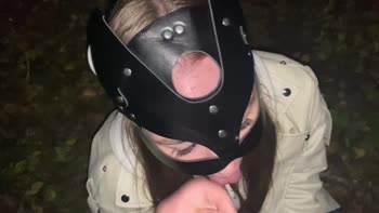 Elliesexxy's Forest Fling: Public Blowjob in the Woods