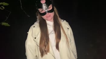 Elliesexxy's Forest Fling: Public Blowjob in the Woods