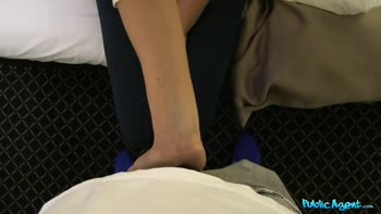 Foxy Di's First Big Dick: A College Cutie Gets Stretched