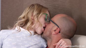 Blonde Nerd Lightfairy Sucks and Licks Her Way to Pleasure