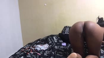 Hot_Bulb's Argentine Orgasm: Creamy Pussy, Dildo Delight, and Perfect Ass