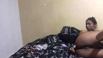 Hot_Bulb's Argentine Orgasm: Creamy Pussy, Dildo Delight, and Perfect Ass