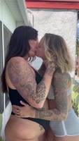 Laineexjade's Public Pleasure: Fingering & French Kissing in the Open