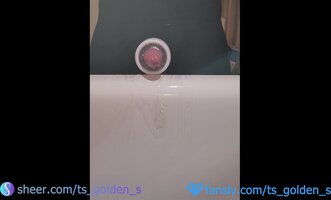 TSgoldenS's Steamy Golden Shower & Cumshot Show