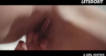 Jia Lissa's Petite Seduction: A Romantic Lesbian Encounter