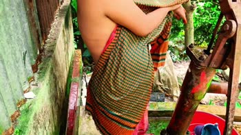 Desi Girl 07's Sizzling Shower Surprise