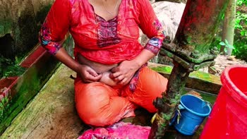 Desi Girl 07's Sizzling Shower Surprise