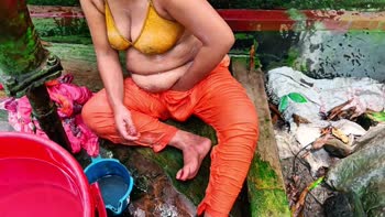 Desi Girl 07's Sizzling Shower Surprise