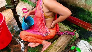 Desi Girl 07's Sizzling Shower Surprise