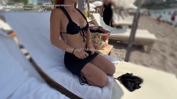 Maeva Sinaloa's Public Shower Surprise: A French Flirtation